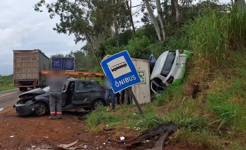 Acidente carro saúde Porecatu deixa feridos no norte do Paraná